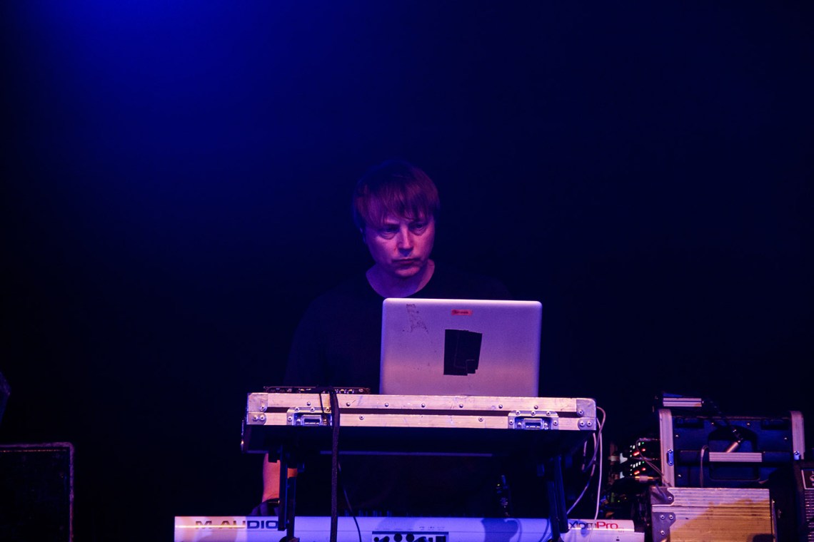 Peter_Hook_Edgar_Sagra_Paellón_cuervo (4)